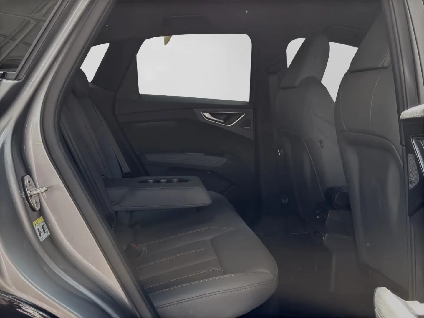 Q4 e-tron Sportback 50 Q MATRIX PDC KAMRERA SONO