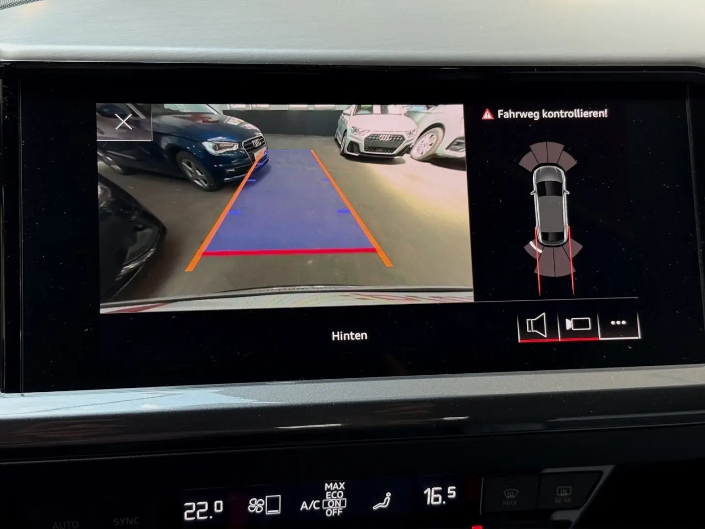 Q4 e-tron Sportback 50 Q MATRIX PDC KAMRERA SONO