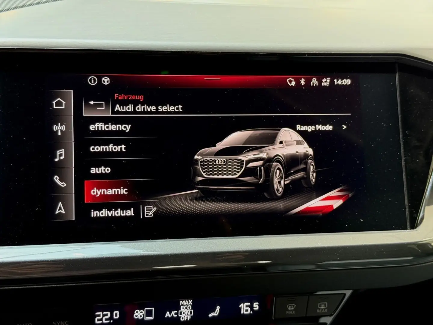 Q4 e-tron Sportback 50 Q MATRIX PDC KAMRERA SONO
