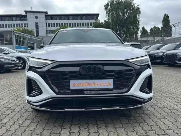 Q8 e-tron Sportback 55 S line ACC BLACK PANO 21Z