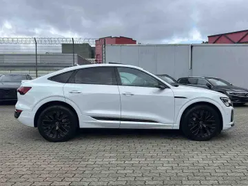 Q8 e-tron Sportback 55 S line ACC BLACK PANO 21Z