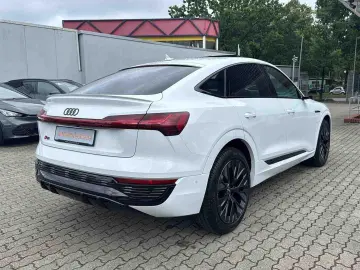 Q8 e-tron Sportback 55 S line ACC BLACK PANO 21Z