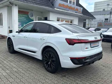 Q8 e-tron Sportback 55 S line ACC BLACK PANO 21Z