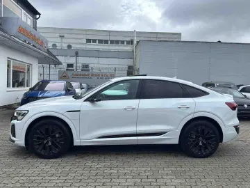 Q8 e-tron Sportback 55 S line ACC BLACK PANO 21Z