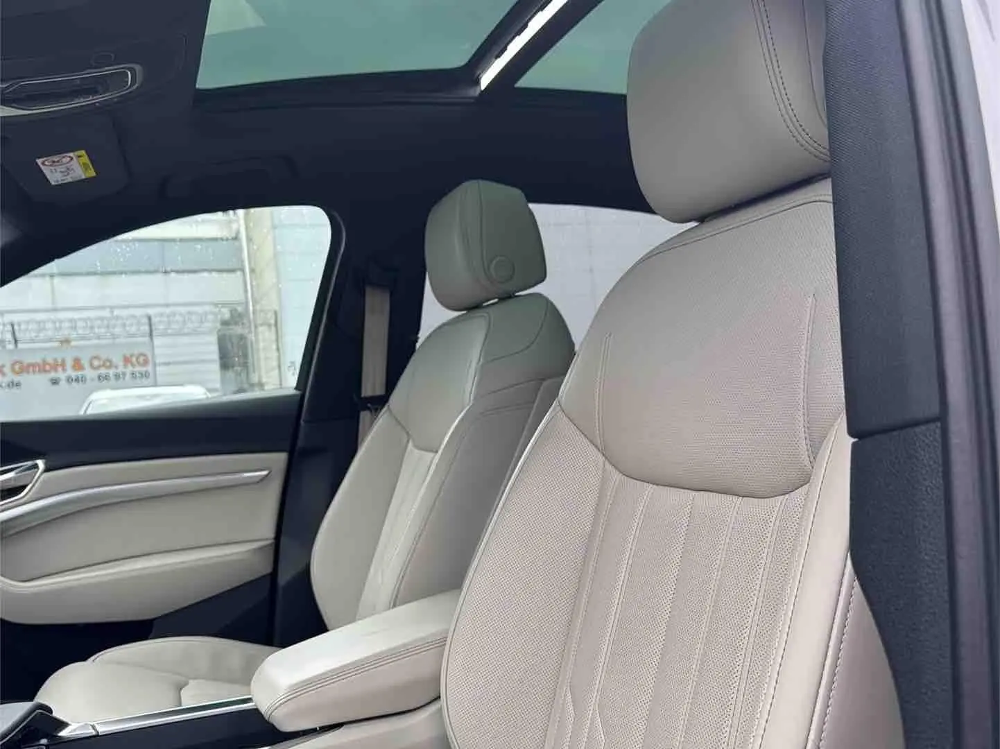 Q8 e-tron Sportback 55 S line ACC BLACK PANO 21Z