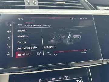 Q8 e-tron Sportback 55 S line ACC BLACK PANO 21Z