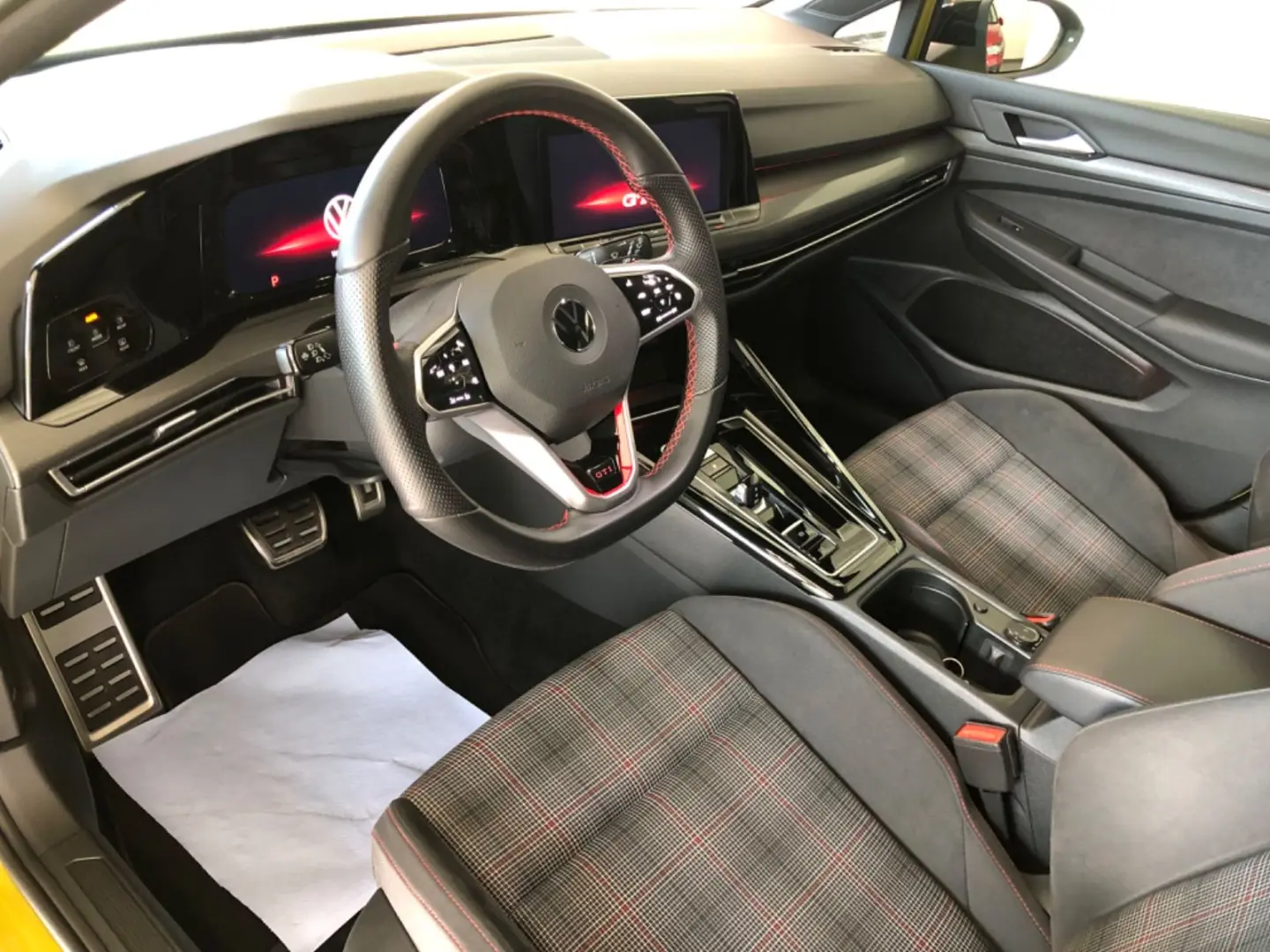 Golf8 2.0 TSI*GTI*DSG*LED*Black STY*Navi*19 Zoll