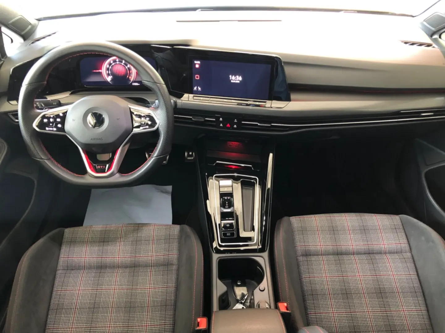 Golf8 2.0 TSI*GTI*DSG*LED*Black STY*Navi*19 Zoll
