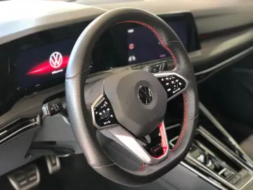 Golf8 2.0 TSI*GTI*DSG*LED*Black STY*Navi*19 Zoll