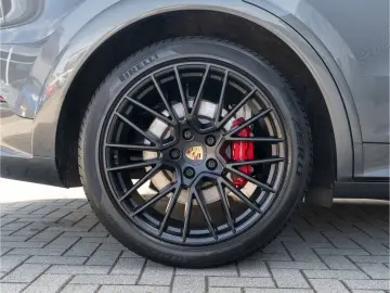 Cayenne GTS Matrix BOSE SportDesign Paket/Ventil/360