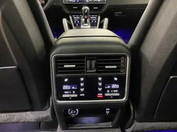 Cayenne GTS Coupé Pano. Bose Head-Up DAB LED WLA