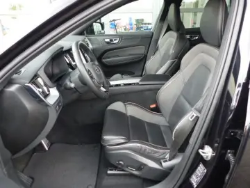 XC60 R Design B4 AWD Aut.PANO*BLIS*CAM*
