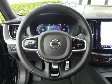 XC60 R Design B4 AWD Aut.PANO*BLIS*CAM*