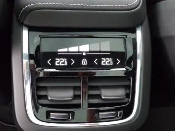XC60 R Design B4 AWD Aut.PANO*BLIS*CAM*