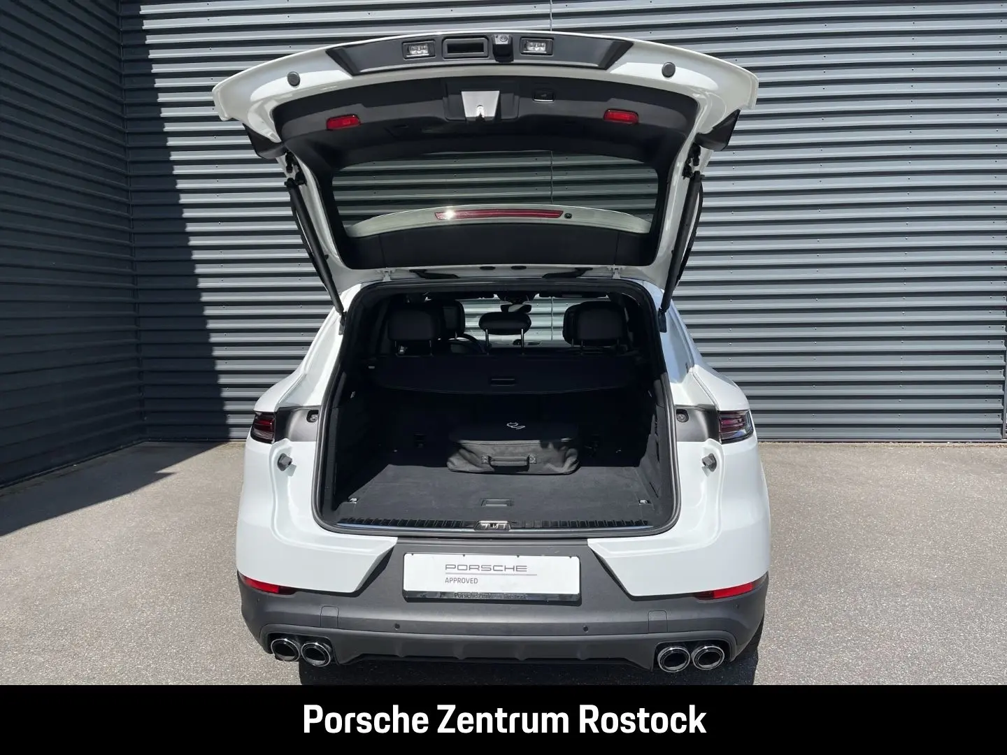 Cayenne E-Hybrid BOSE Luftfederung Panoramadach