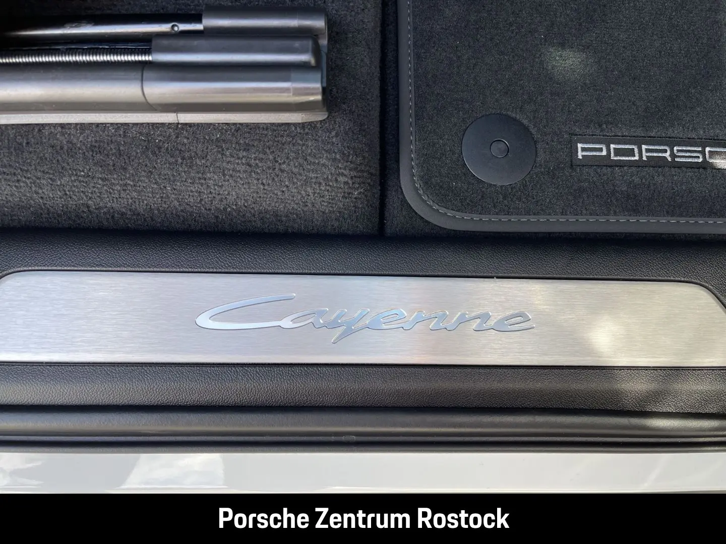 Cayenne E-Hybrid BOSE Luftfederung Panoramadach