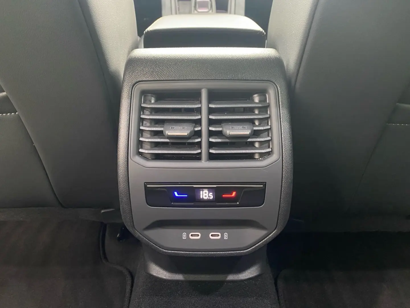 Formentor VZ 2.0 TSI 4Drive DSG Pano ACC AHK PA