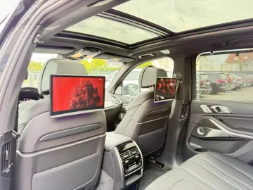 X5*M50i*INDIVIDUAL*360°ACC*B&W*HUD*LASER*AHK*DAB