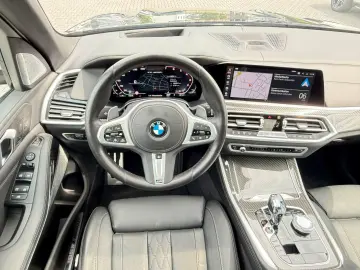 X5*M50i*INDIVIDUAL*360°ACC*B&W*HUD*LASER*AHK*DAB