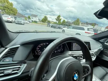 X5*M50i*INDIVIDUAL*360°ACC*B&W*HUD*LASER*AHK*DAB