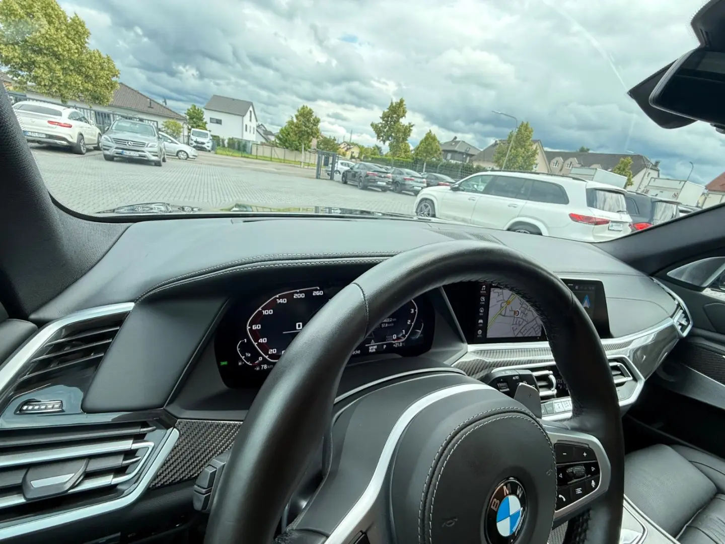 X5*M50i*INDIVIDUAL*360°ACC*B&W*HUD*LASER*AHK*DAB