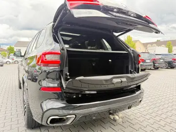 X5*M50i*INDIVIDUAL*360°ACC*B&W*HUD*LASER*AHK*DAB