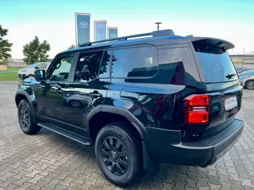 Land Cruiser 2,8 D-4D 150kW AWD Executive J25