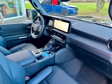 Land Cruiser 2,8 D-4D 150kW AWD Executive J25