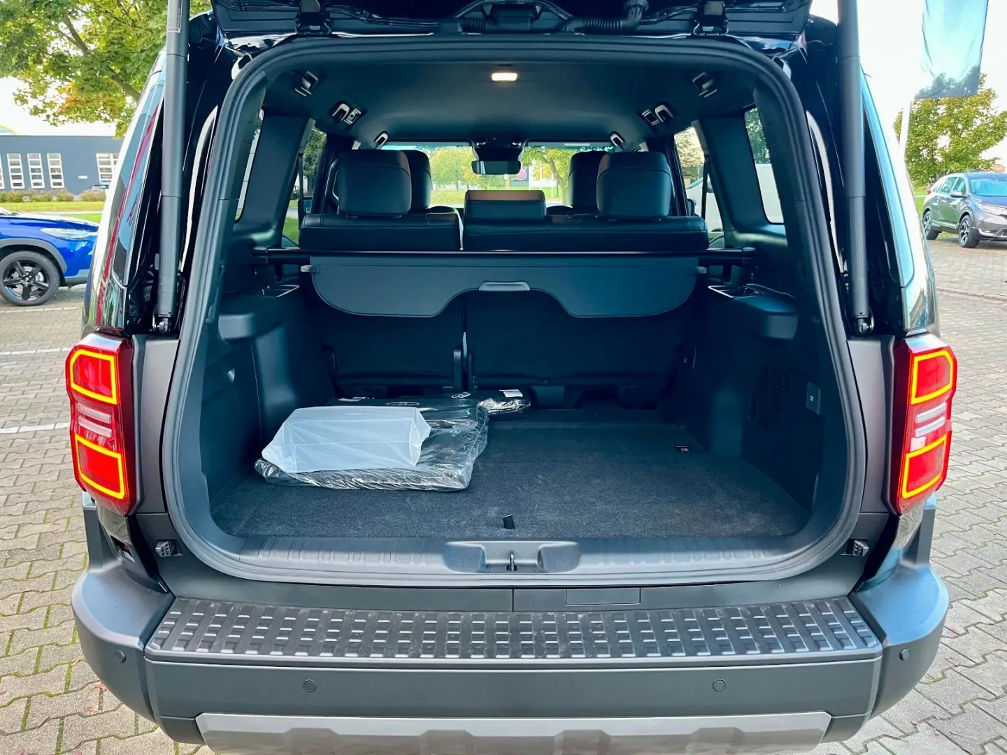 Land Cruiser 2,8 D-4D 150kW AWD Executive J25