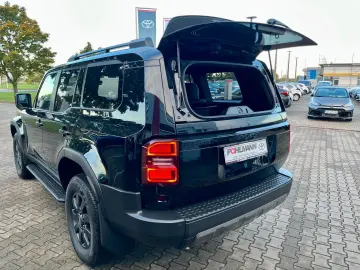 Land Cruiser 2,8 D-4D 150kW AWD Executive J25