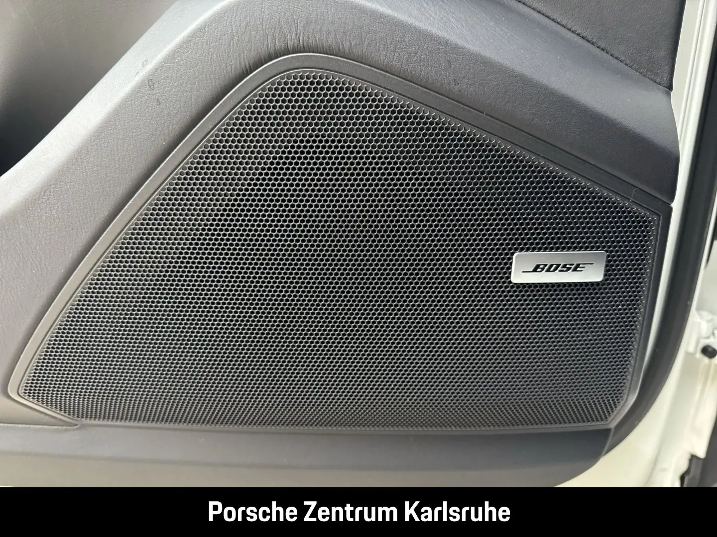 Cayenne E-Hybrid BOSE Luftfederung Panoramadach