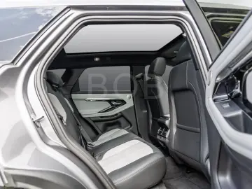 Range Rover Evoque P300e R-Dynamic HSE Pano LED