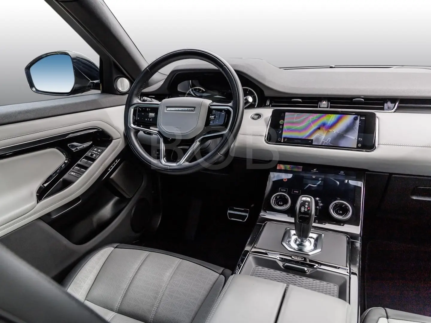 Range Rover Evoque P300e R-Dynamic HSE Pano LED