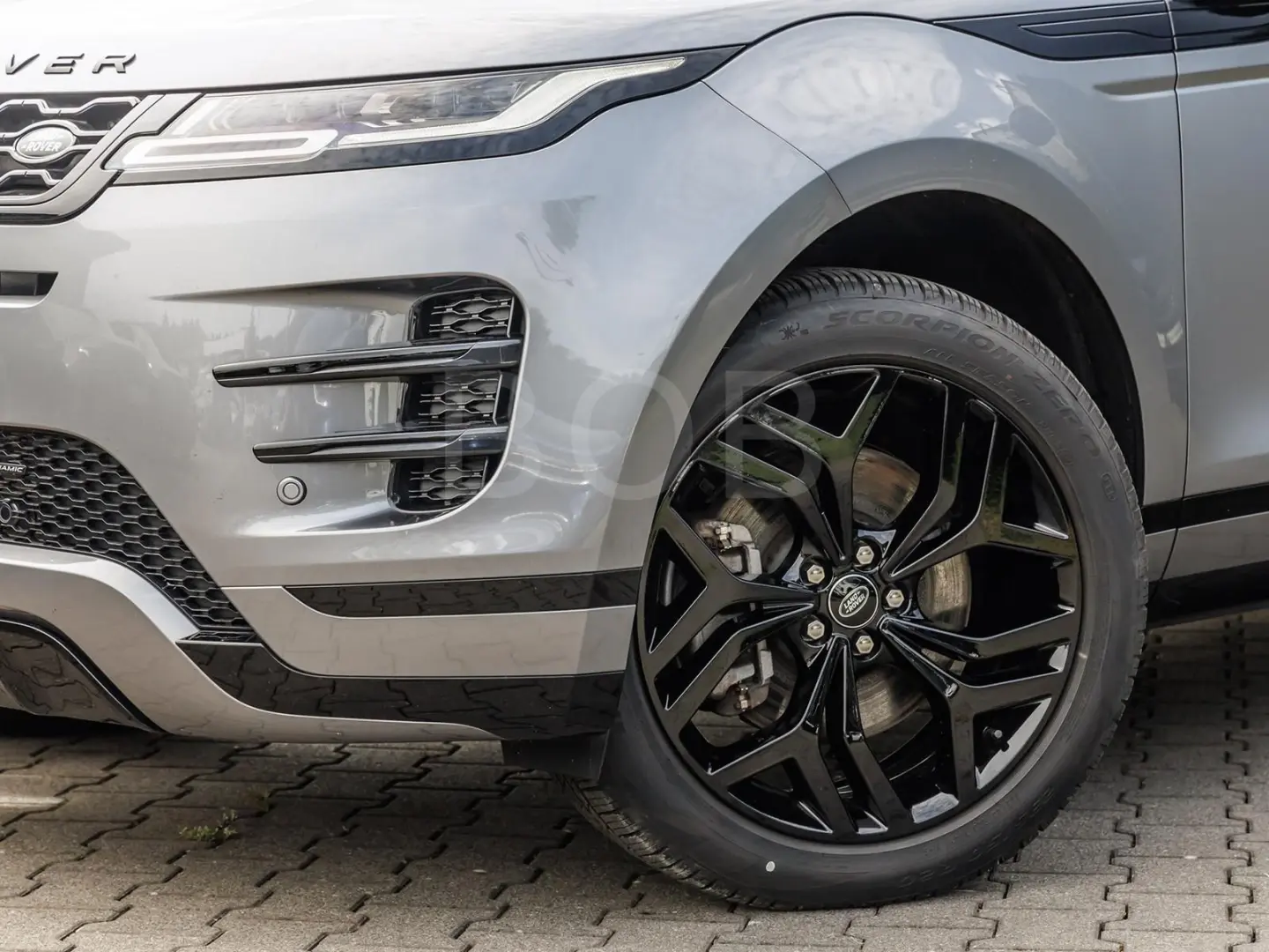 Range Rover Evoque P300e R-Dynamic HSE Pano LED