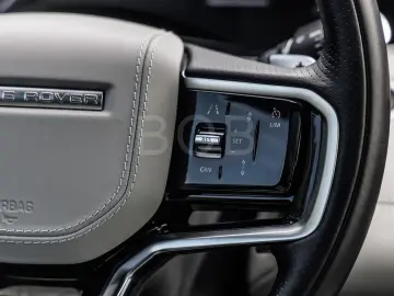 Range Rover Evoque P300e R-Dynamic HSE Pano LED