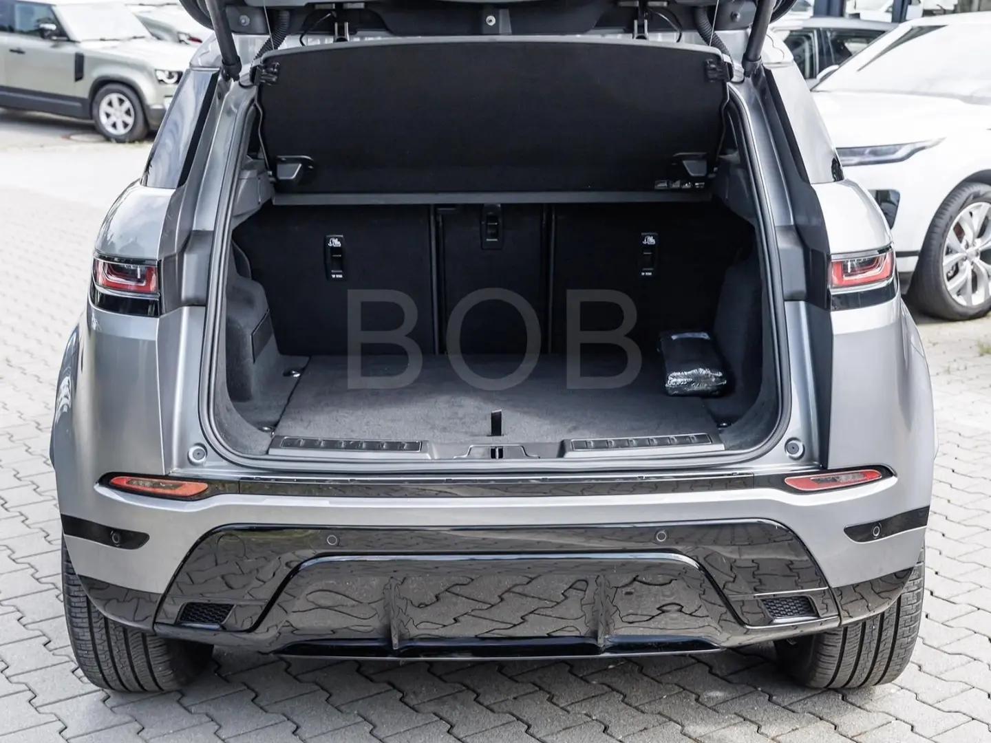 Range Rover Evoque P300e R-Dynamic HSE Pano LED