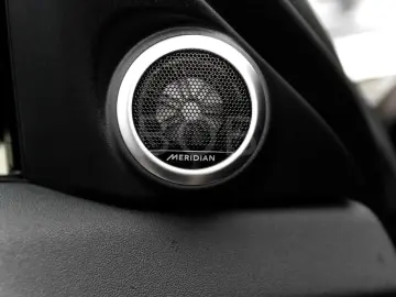 Range Rover Evoque P250 R-Dynamic SE 8-fach bere