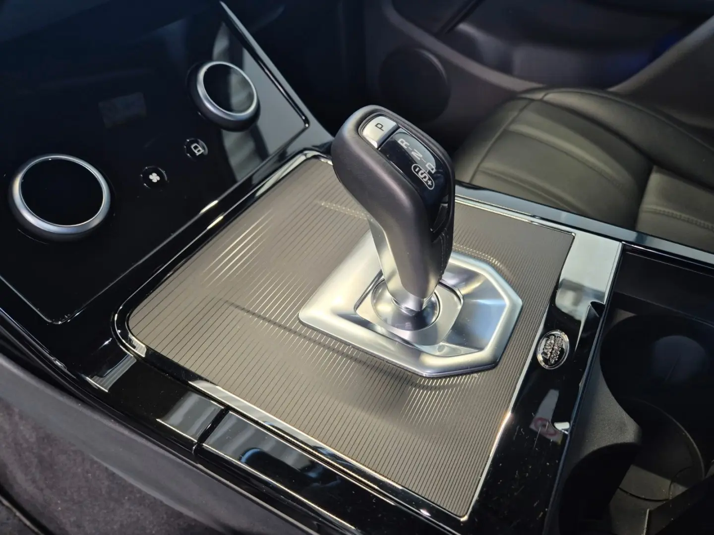 EVOQUE R-DYNAMIC SE LEDER NAVI LED