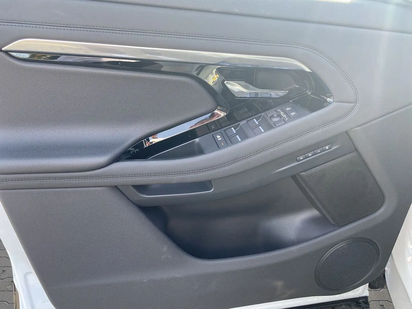 Range Rover Evoque D165 R-Dyn. SE elektr. AHK