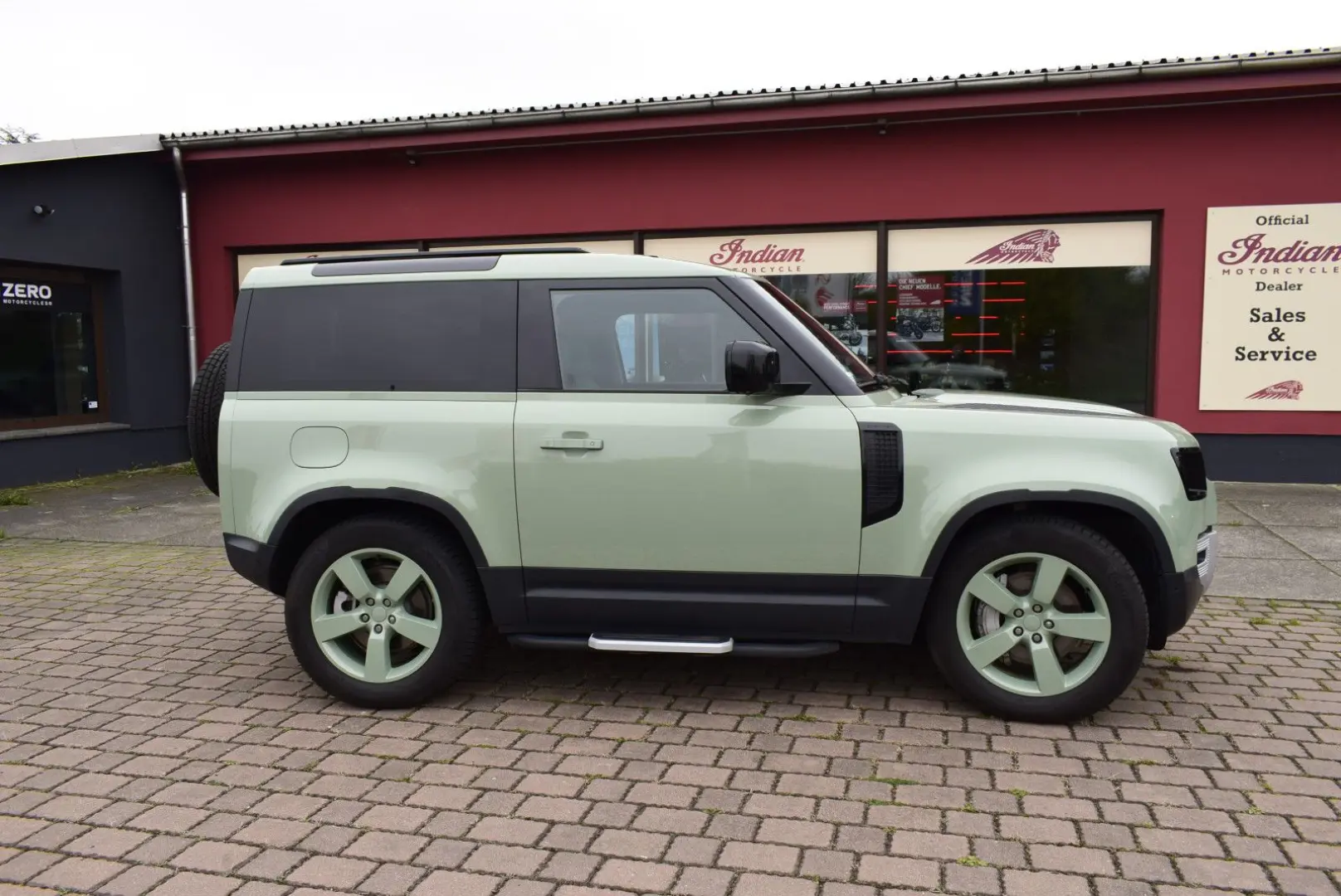 Defender 90 75th Limited Edition