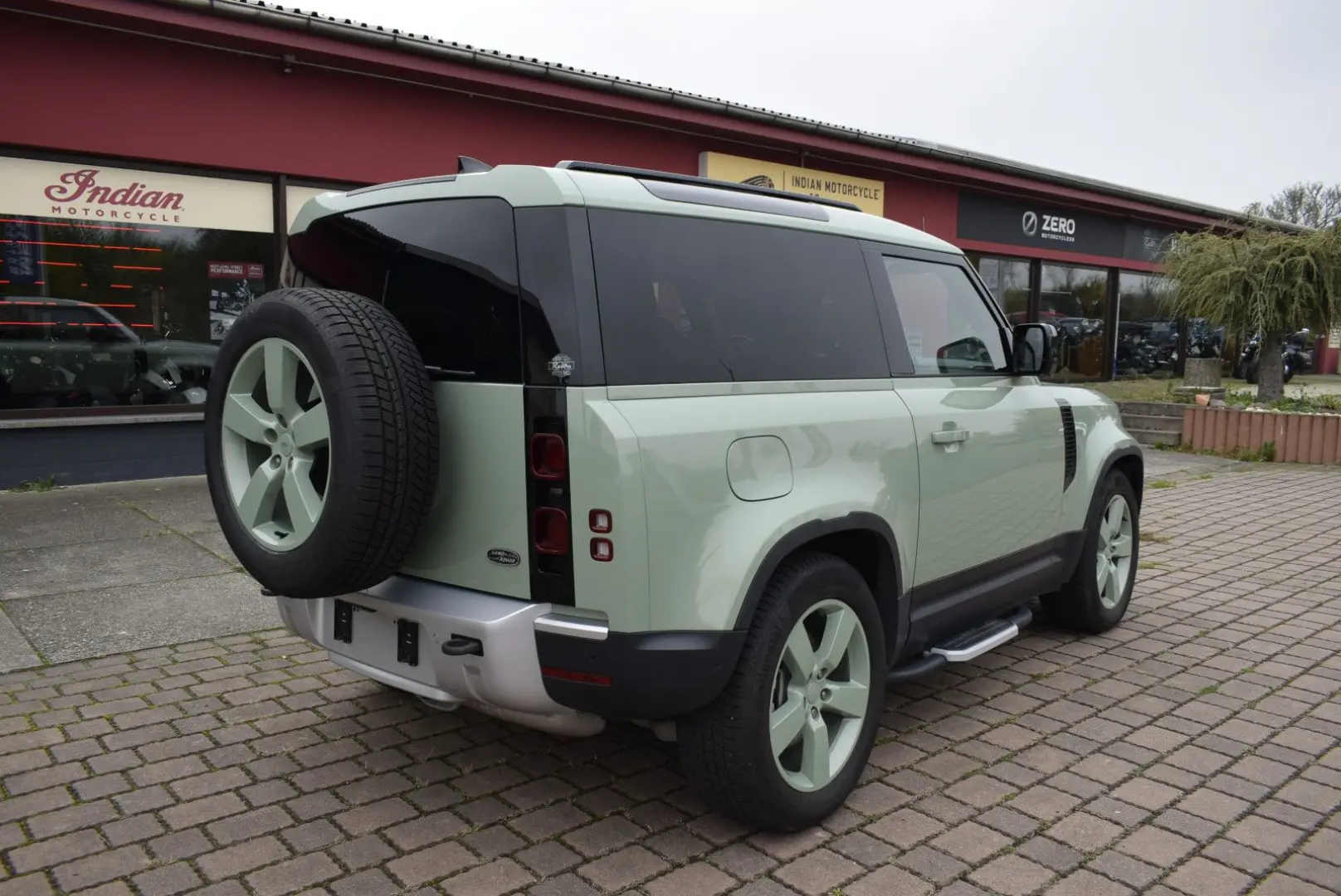 Defender 90 75th Limited Edition