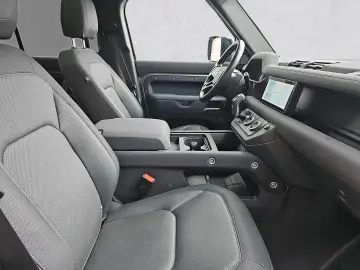 Defender 110 D300 X-Dynamic SE