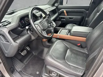 Defender 130 D300 X AHK/Standheizung