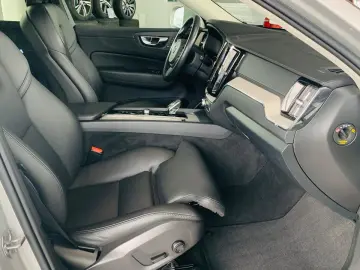XC60 T6 AWD Recharge PANO LEDER HUD PILOT 360°