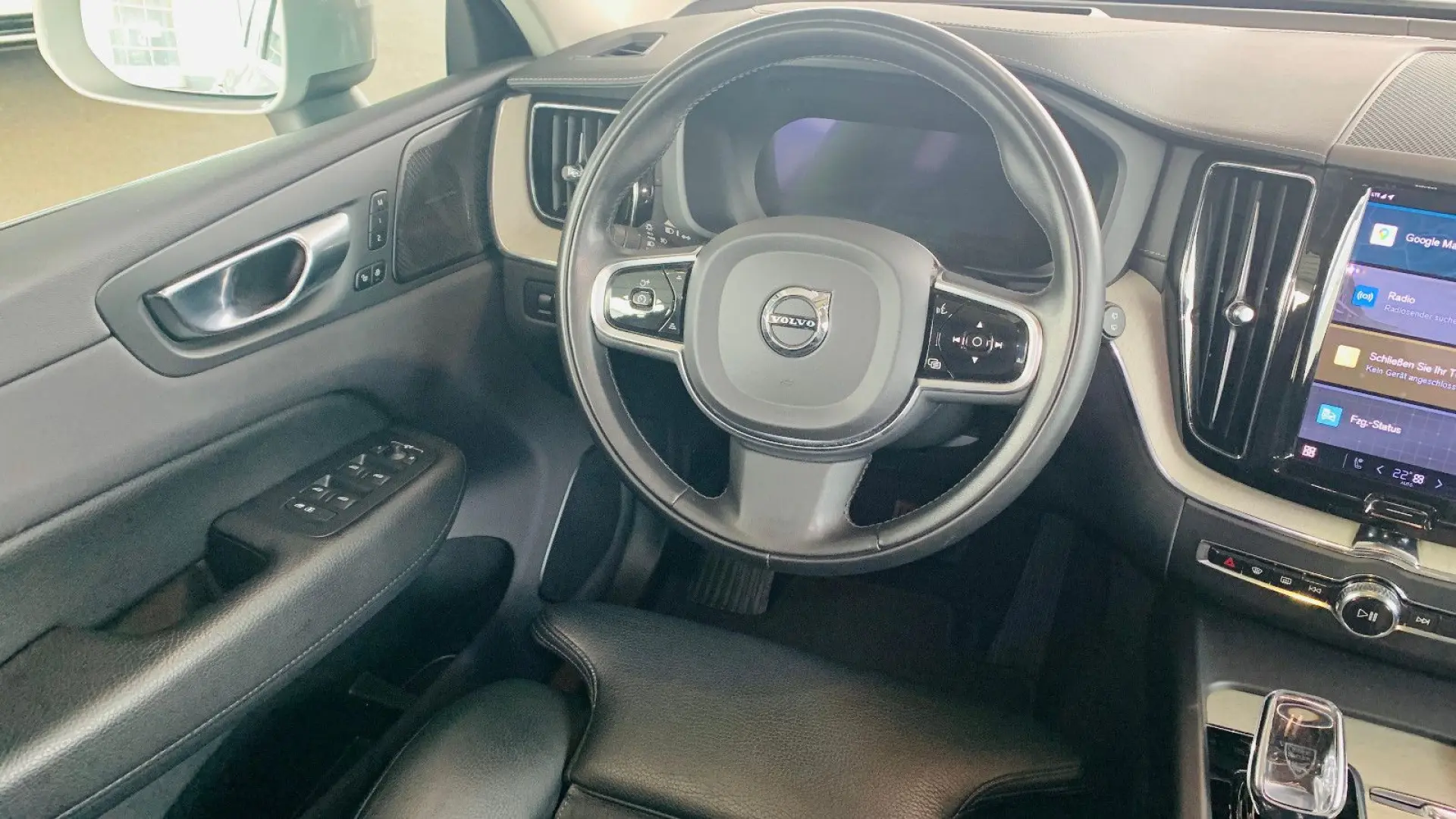 XC60 T6 AWD Recharge PANO LEDER HUD PILOT 360°