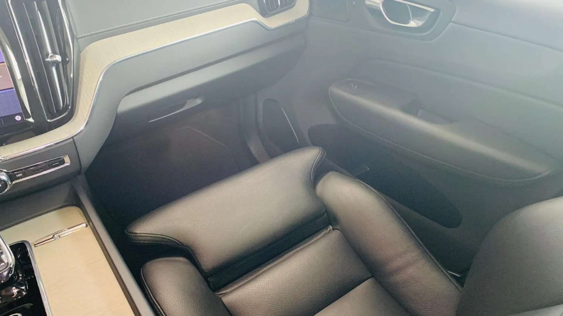 XC60 T6 AWD Recharge PANO LEDER HUD PILOT 360°