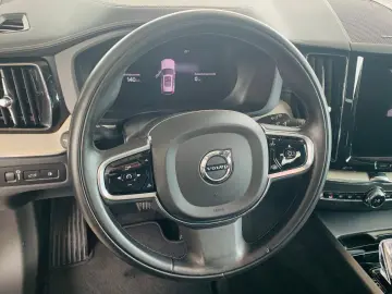 XC60 T6 AWD Recharge PANO LEDER HUD PILOT 360°