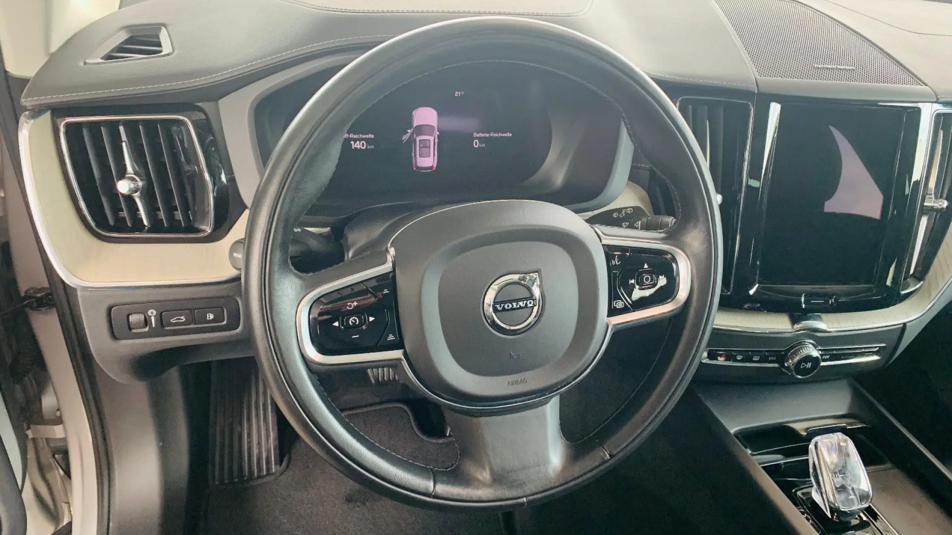 XC60 T6 AWD Recharge PANO LEDER HUD PILOT 360°