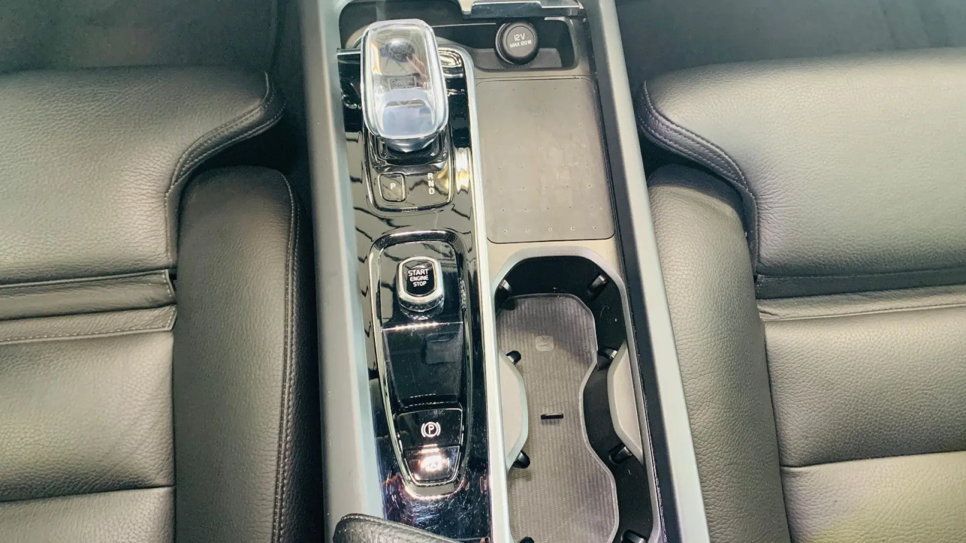 XC60 T6 AWD Recharge PANO LEDER HUD PILOT 360°