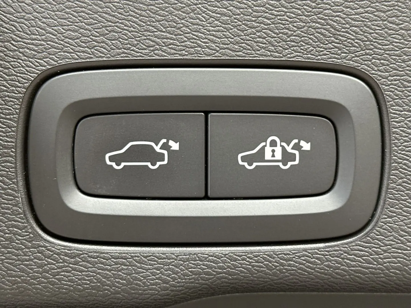XC60 B5 AWD Ultimate Dark NAV+LED+ACC+360°+PANO